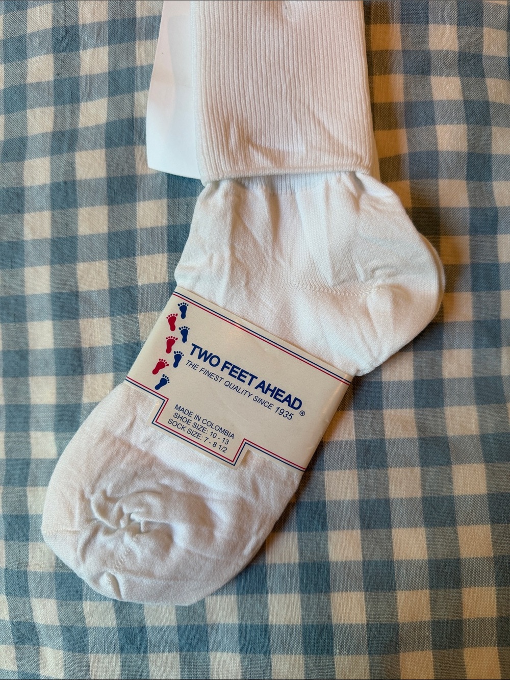 Kids two feet ahead white nylon ankle dress socks, NWT SIZE 7/8